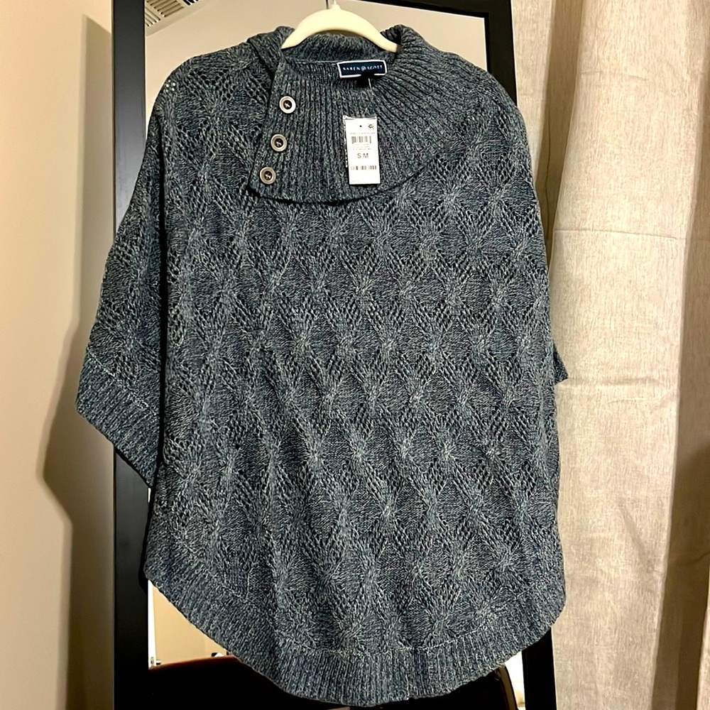 Brand new Karen Scott poncho in blue